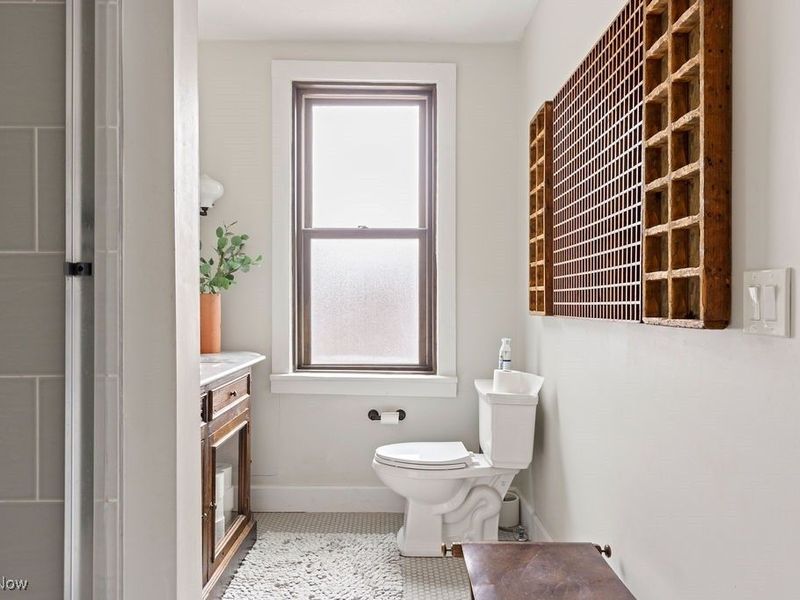 3805 Whitman Avenue, Cleveland, OH 44113 Photo 29