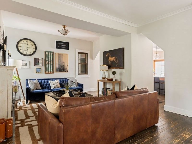 3805 Whitman Avenue, Cleveland, OH 44113 Photo 3