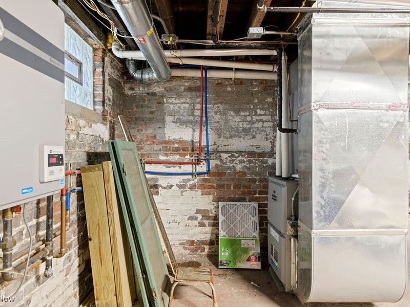 3805 Whitman Avenue, Cleveland, OH 44113 Photo 32