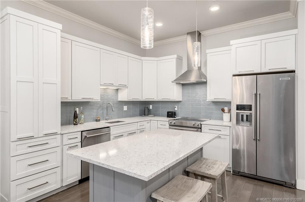 411 SE High School Avenue, Stuart, FL 34994 Photo