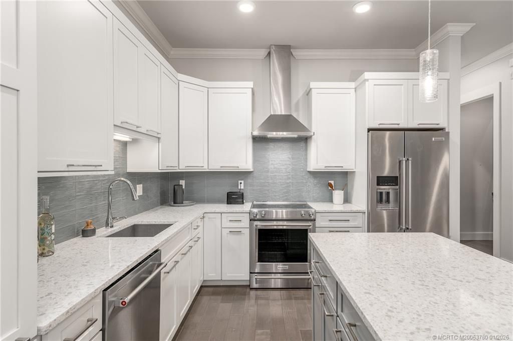 411 SE High School Avenue, Stuart, FL 34994 Photo