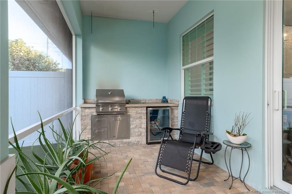 411 SE High School Avenue, Stuart, FL 34994 Photo