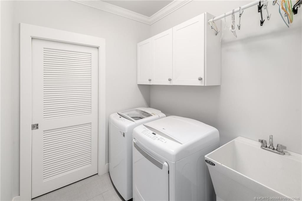 411 SE High School Avenue, Stuart, FL 34994 Photo