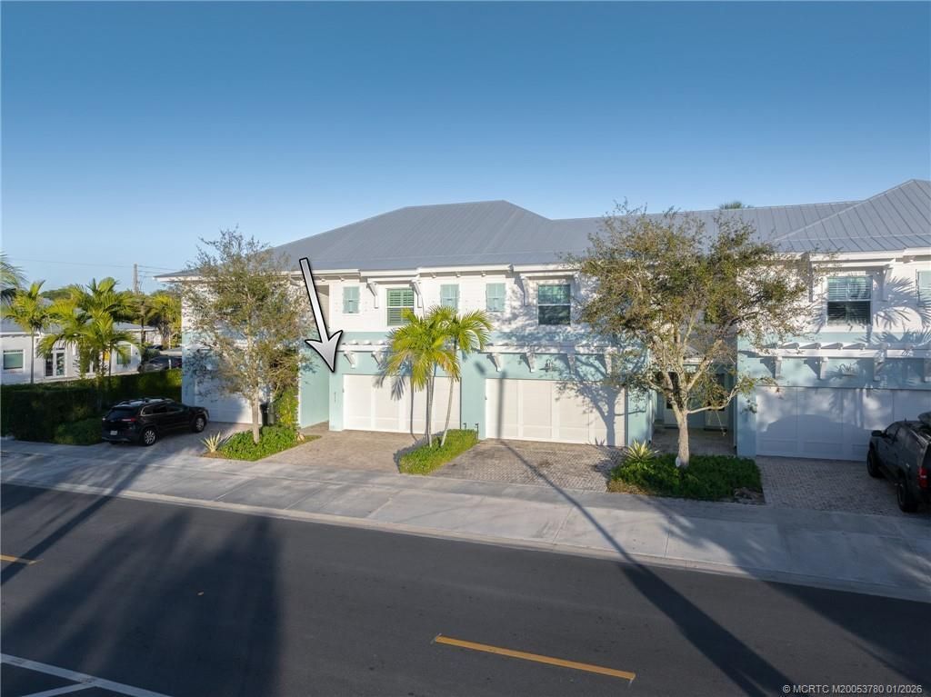 411 SE High School Avenue, Stuart, FL 34994 Photo