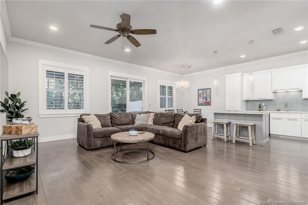 411 SE High School Avenue, Stuart, FL 34994 Photo