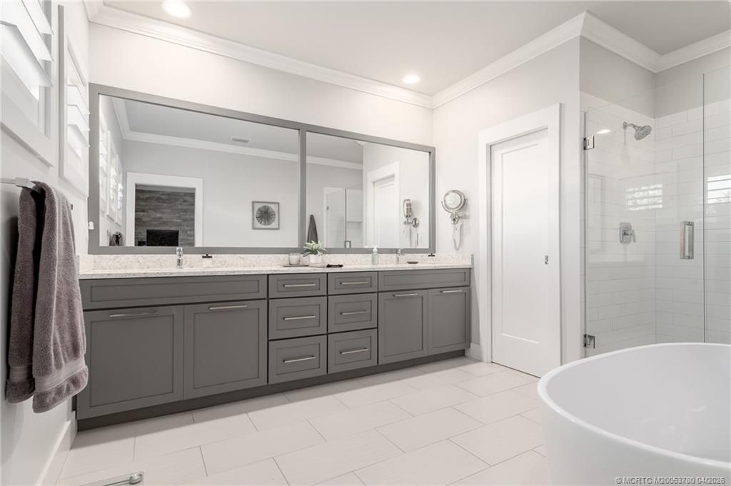 411 SE High School Avenue, Stuart, FL 34994 Photo