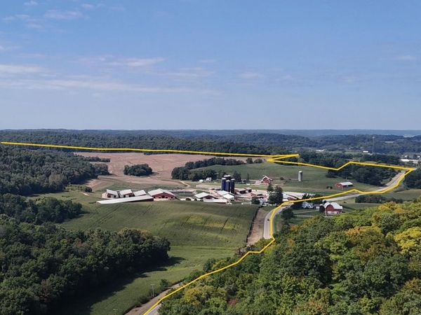 E8985 Co. Rd. B, Sauk City, WI 53583