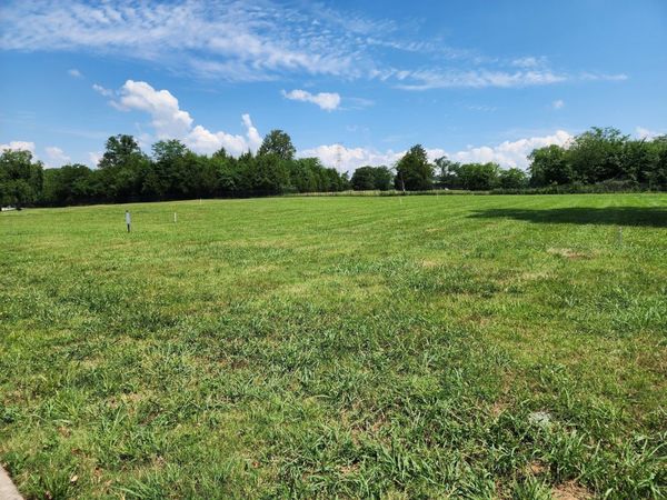 813 Stonebrook Dr , Lebanon, TN 37087