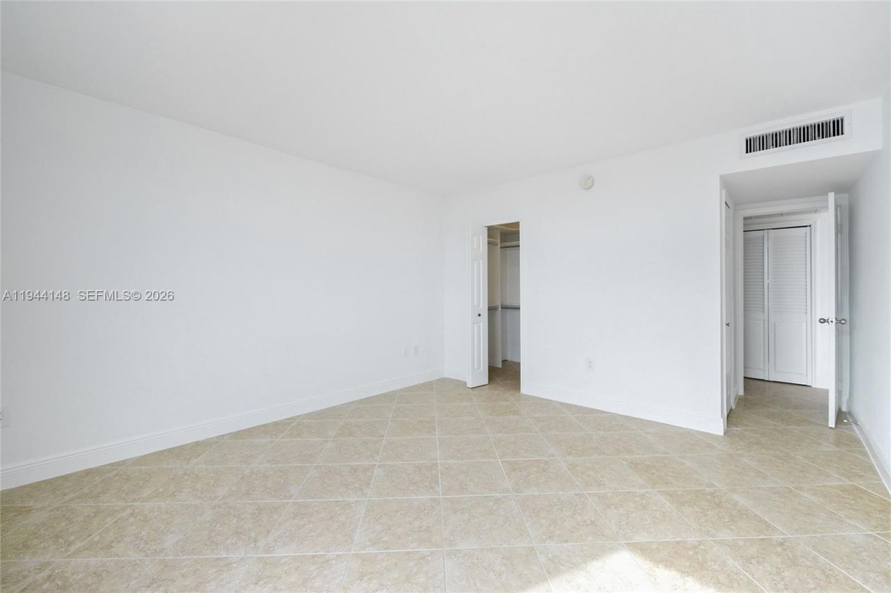 10350 W Bay Harbor Dr, Unit 9N, Bay Harbor Islands, FL 33154 Photo