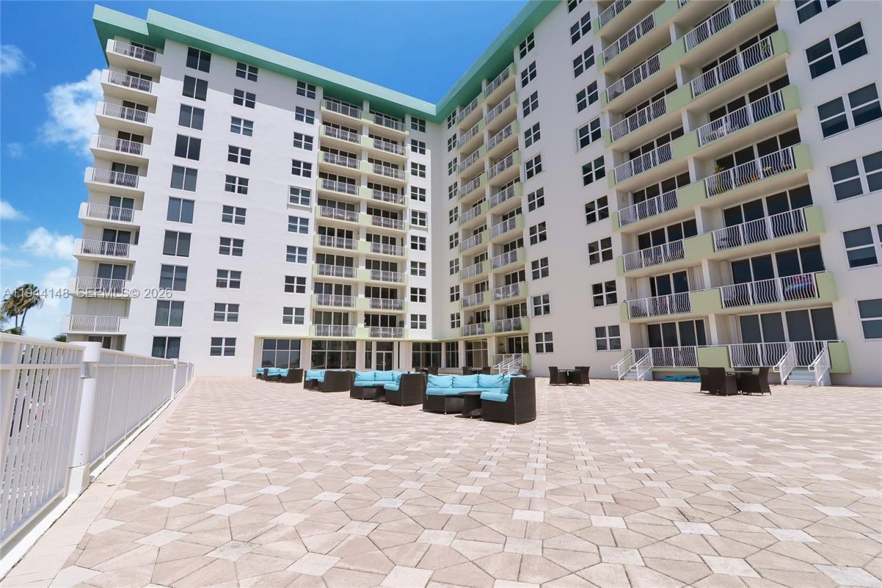 10350 W Bay Harbor Dr, Unit 9N, Bay Harbor Islands, FL 33154 Photo