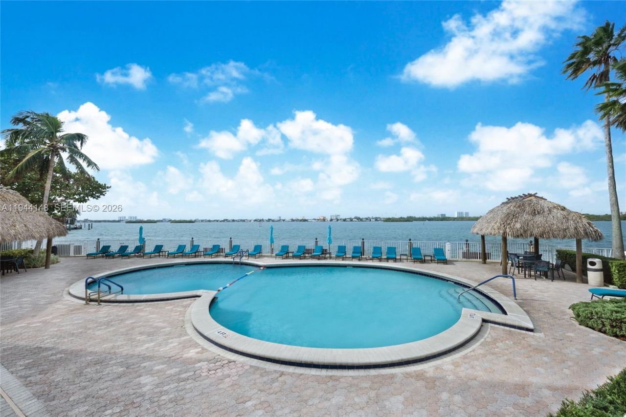 10350 W Bay Harbor Dr, Unit 9N, Bay Harbor Islands, FL 33154 Photo