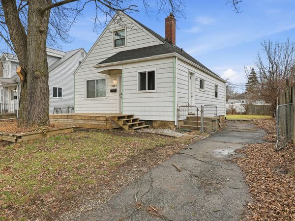 2288 Hiawatha Park Drive, Columbus, OH 43211