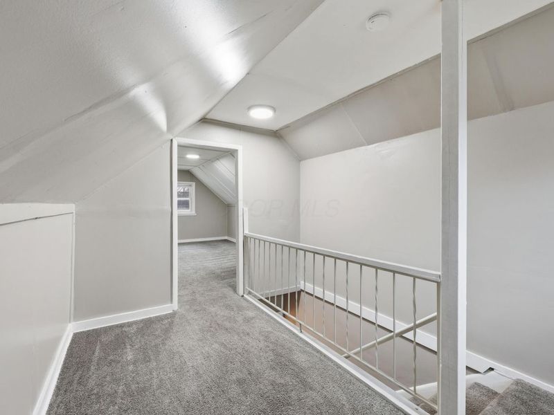 2288 Hiawatha Park Drive, Columbus, OH 43211 Photo 18