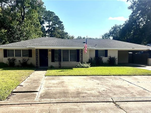 4113 LEON Drive, Alexandria, LA 71301