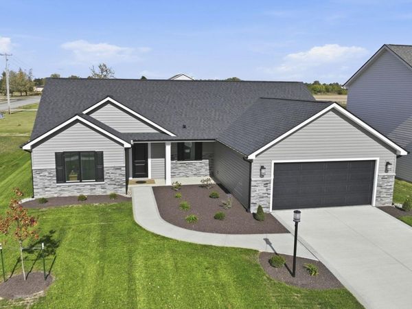 10901 Oaklynn Reserve Boulevard, Fort Wayne, IN 46835