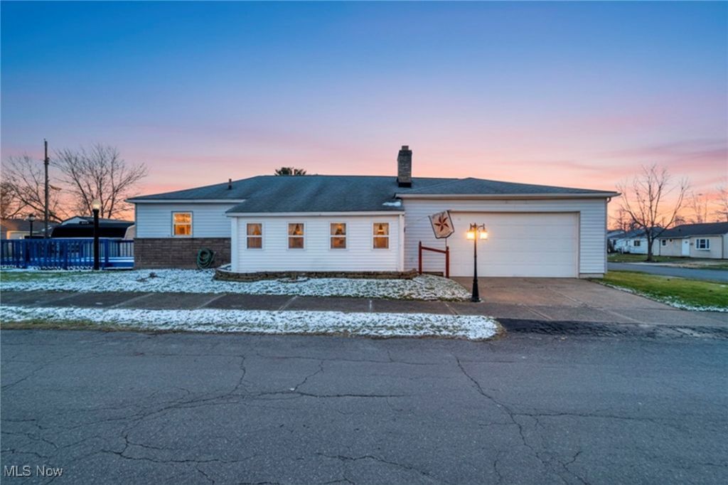 3106 NE 22nd Street Ne, Canton, OH 44705 Main Photo