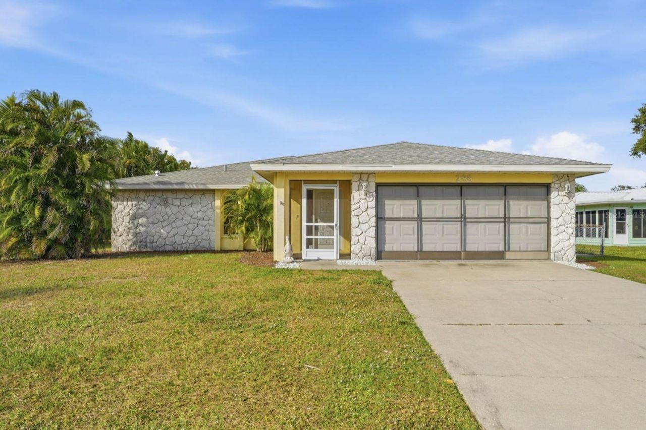 285 Lorraine Avenue, Venice, FL 34293 Main Photo