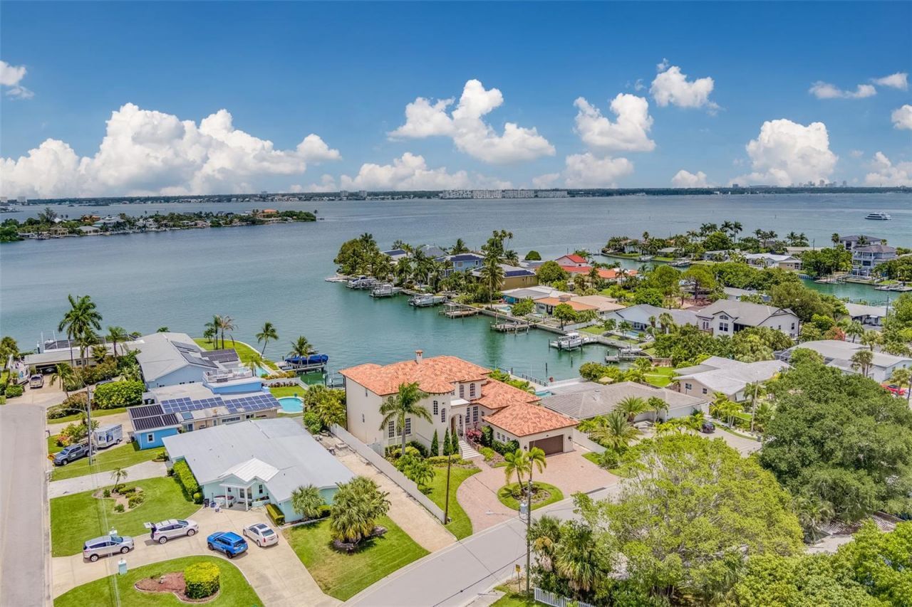 362 41st Avenue, Saint Pete Beach, FL 33706 Photo