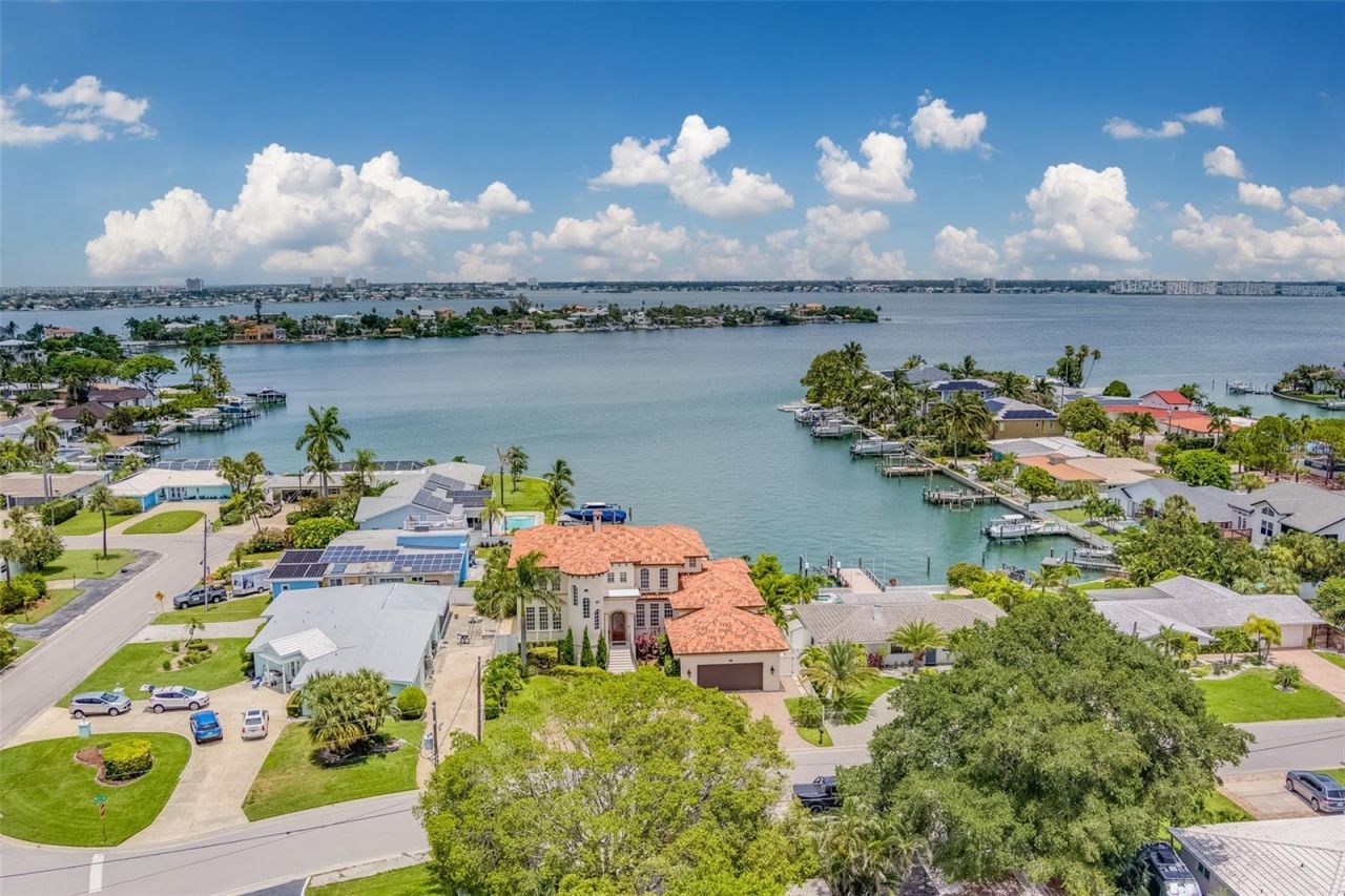 362 41st Avenue, Saint Pete Beach, FL 33706 Photo