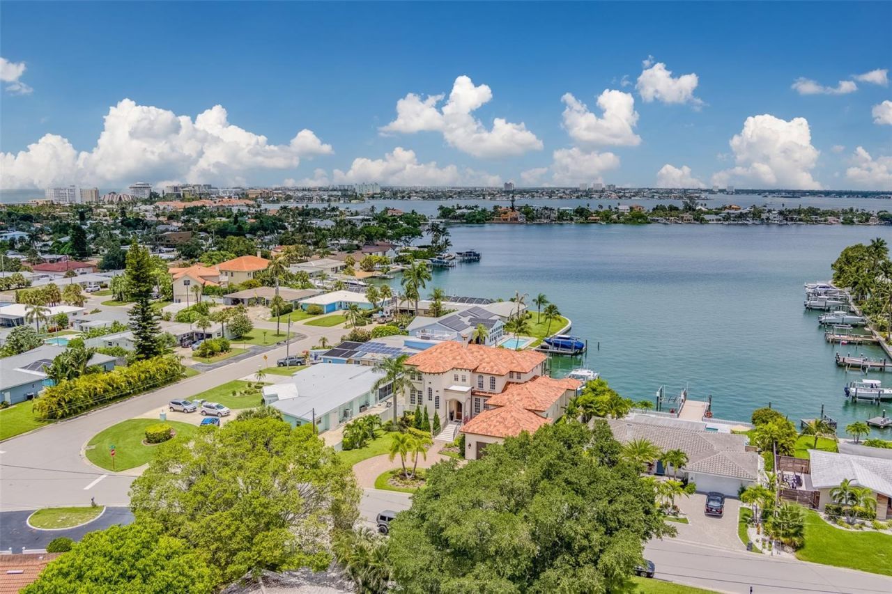 362 41st Avenue, Saint Pete Beach, FL 33706 Photo