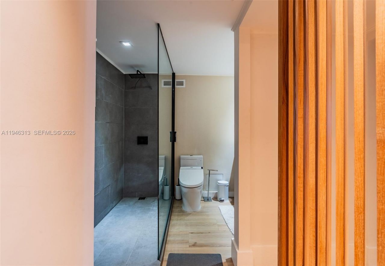 2301 Collins Ave, Unit 719, Miami Beach, FL 33139 Photo