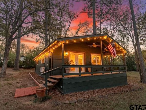 212 Canyon Drive , Hideaway, TX 75771