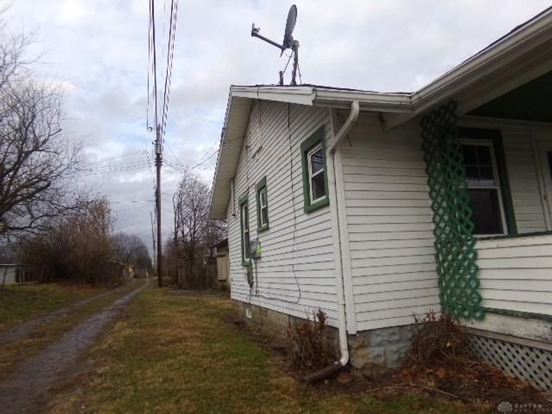 1015 Rodgers Drive, Springfield, OH 45503 Photo 3