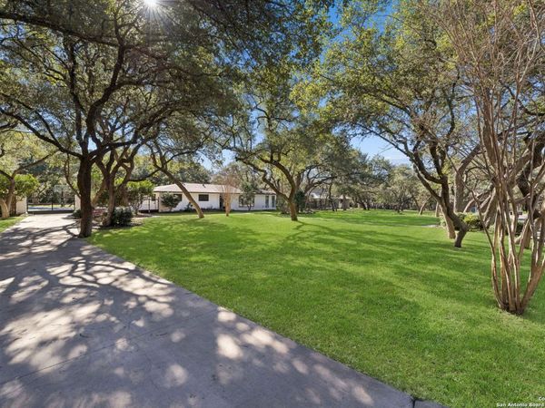 106 Elm Spring, Shavano Park, TX 78231