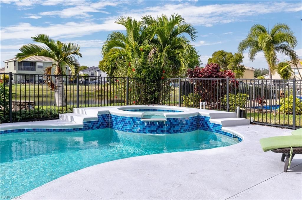 2006 Willow Branch Dr, Cape Coral, FL 33991 Photo