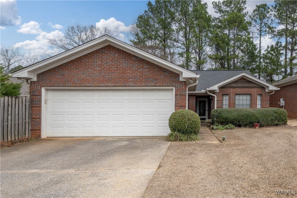 1818 Fox Ridge Road, Tuscaloosa, AL 35406 Main Photo