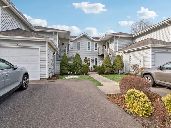 901 Fenway Road, Saint James, NY 11780