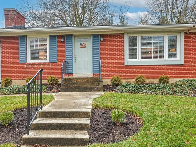 7835 Westwind Lane, Montgomery, OH 45242 Photo 3