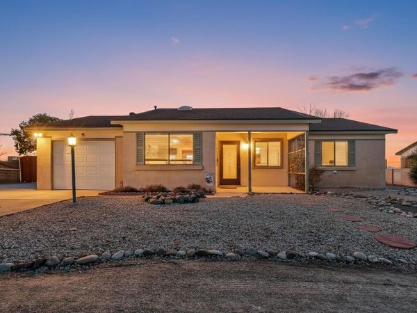 1013 Sunflower Drive SW, Rio Rancho, NM 87124