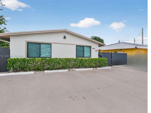 4725 NW 4th St, Unit Front, Miami, FL 33126