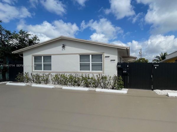4725 NW 4th St, Unit Front, Miami, FL 33126