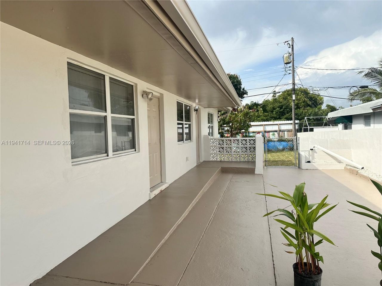 4725 NW 4th St, Unit Front, Miami, FL 33126 Photo