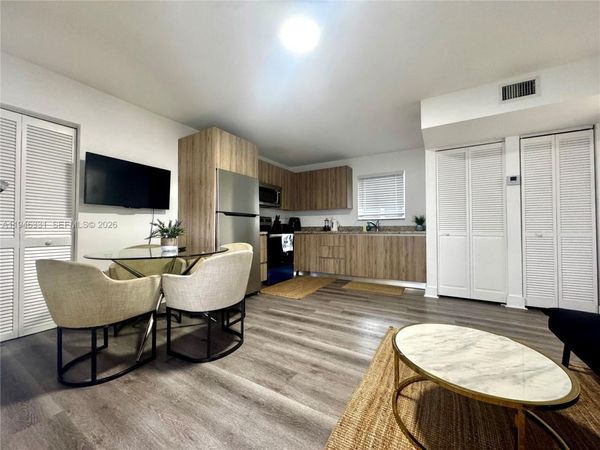 1684 SW 10th St, Unit 5, Miami, FL 33135