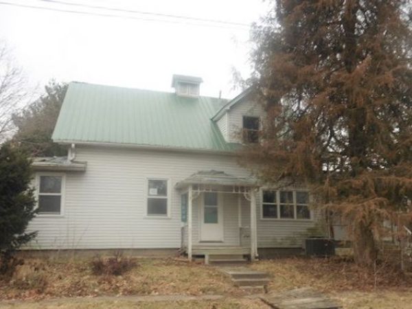 100 N 6th Street, Patterson, IA 50218