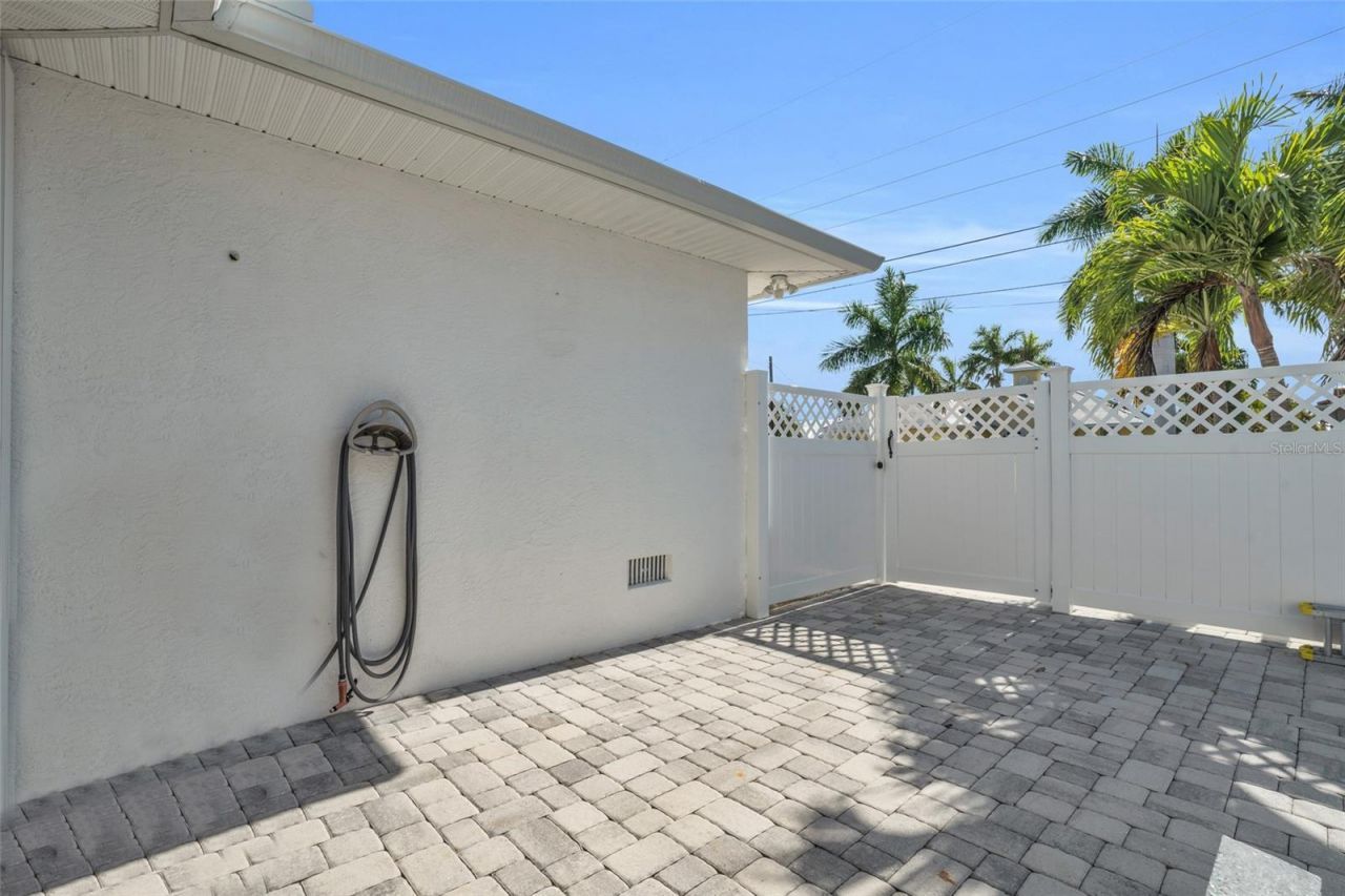 12235 Boat Shell Drive, Matlacha Isles, FL 33991 Photo
