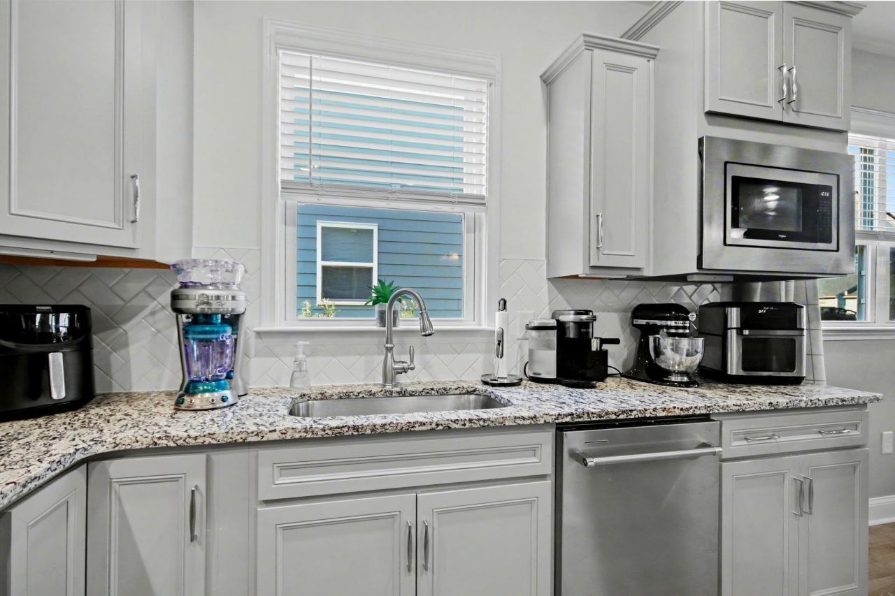 5830 Cremona Dr. Photo 13