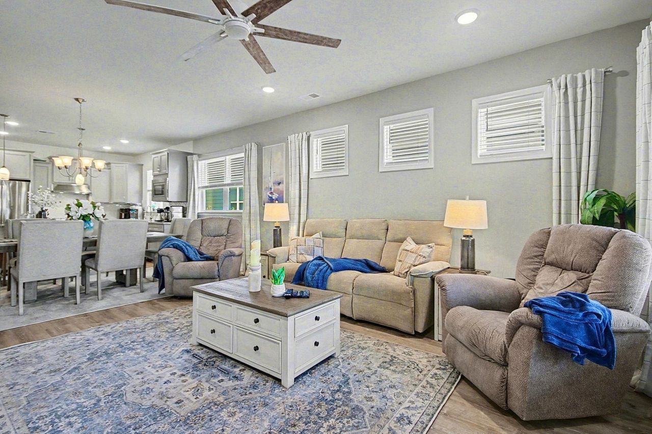 5830 Cremona Dr. Photo 17