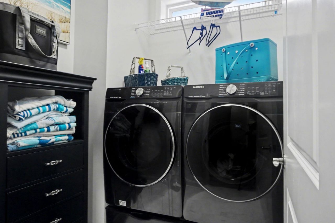 5830 Cremona Dr. Photo 4