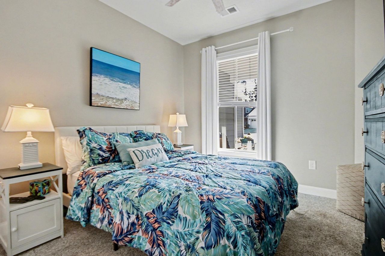 5830 Cremona Dr. Photo 8