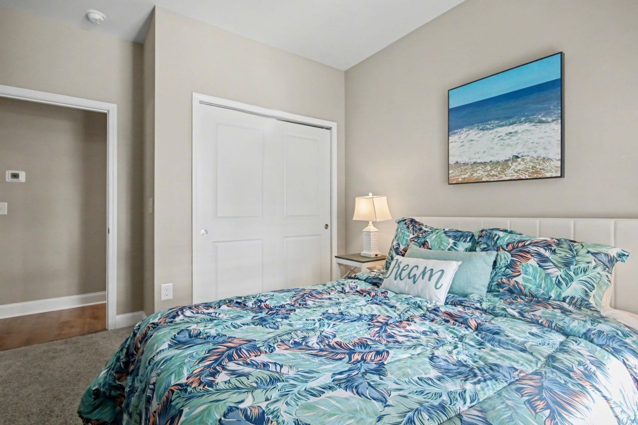 5830 Cremona Dr. Photo 9