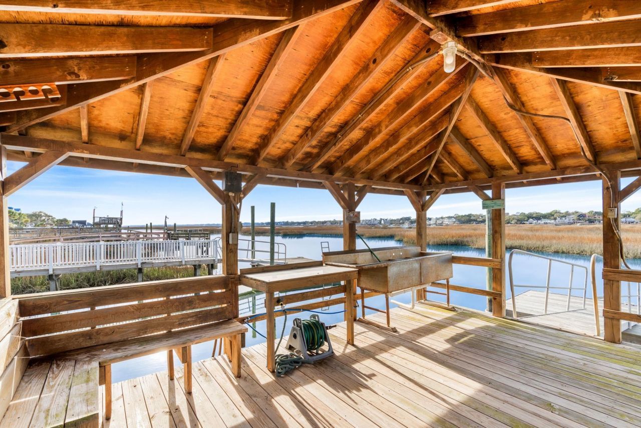 314 Dogwood Dr. S Photo 8