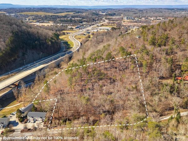 5233 Spalding Drive, Ooltewah, TN 37363