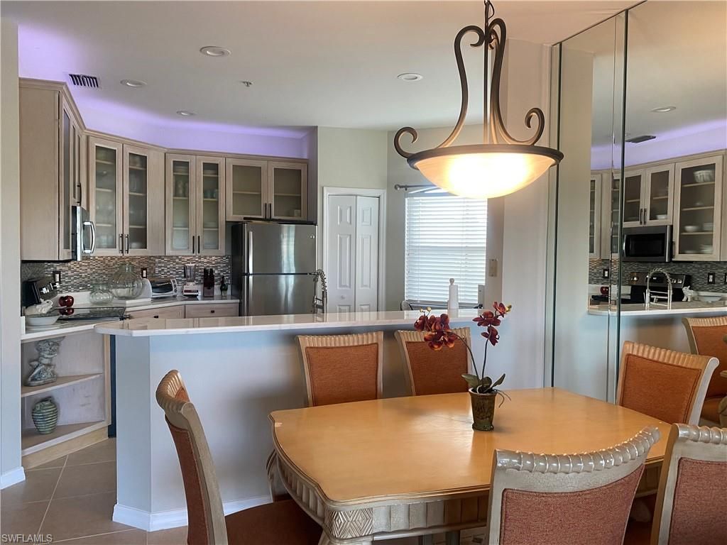 210 Vintage Cir, Unit C401, Naples, FL 34119 Photo