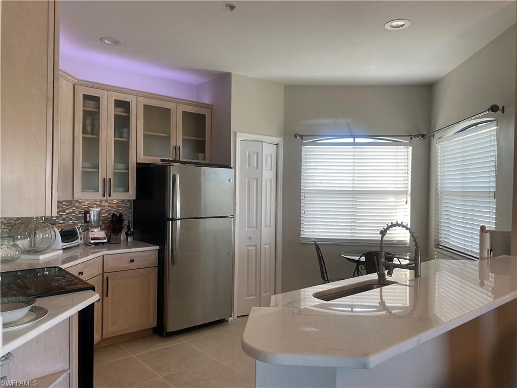 210 Vintage Cir, Unit C401, Naples, FL 34119 Photo
