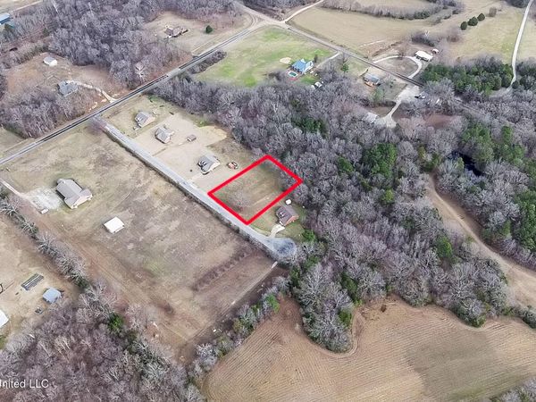 5 Cazassa Creek Drive, Red Banks, MS 38661