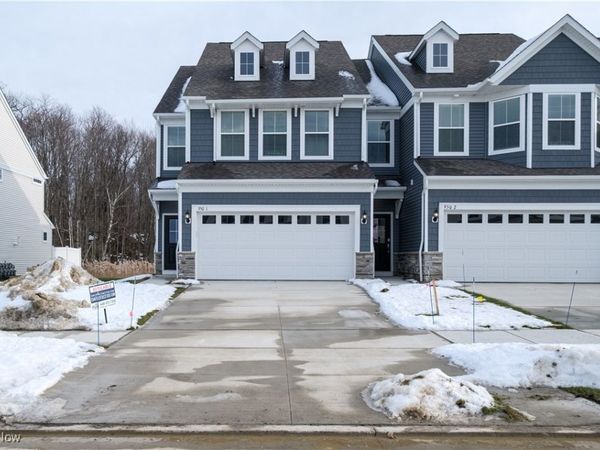 950-1 Memory Lane, Aurora, OH 44202